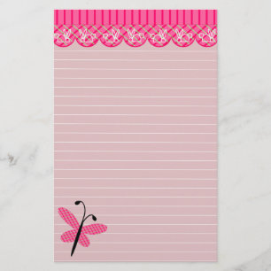 Papelaria Borboleta cor-de-rosa e papel de carta alinhado