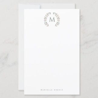 Papelaria com monograma estilizado simples