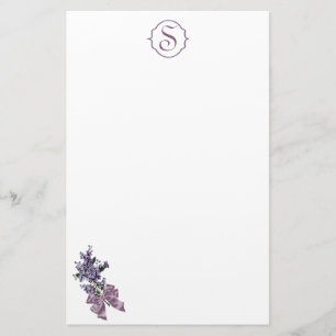 Papelaria Monograma e pulverizador roxo do Lilac com arco da