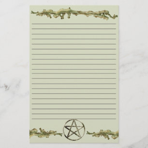 Papelaria Pentacle na madeira, alinhada