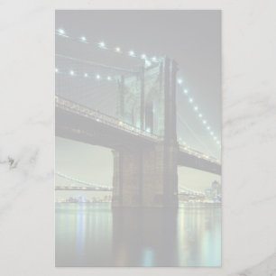 Papelaria Ponte Brooklyn à noite em Manhattan