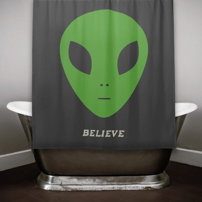 Para Box Cortina Alienígena Verde (Green Alien Black Shower Curtain)