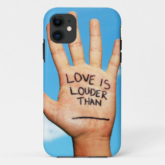Para iPhone 11 O amor é uma capa de telefone mais alta da mão