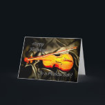 para um filho, cartão de aniversário musical com<br><div class="desc">Um cartão musical que caracteriza um violino que encontra-se na seda. Veja a escala inteira dos cartões para idades e relações em minha loja. Todos os direitos reservados Norma Cornes dos trabalhos de arte</div>