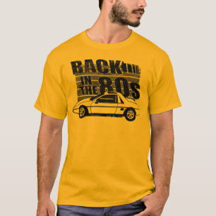Parte traseira de Pontiac Fiero no t-shirt do