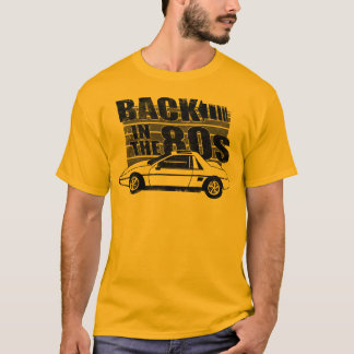 Parte traseira de Pontiac Fiero no t-shirt do