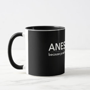 Passando a caneca do gás para a anestesia