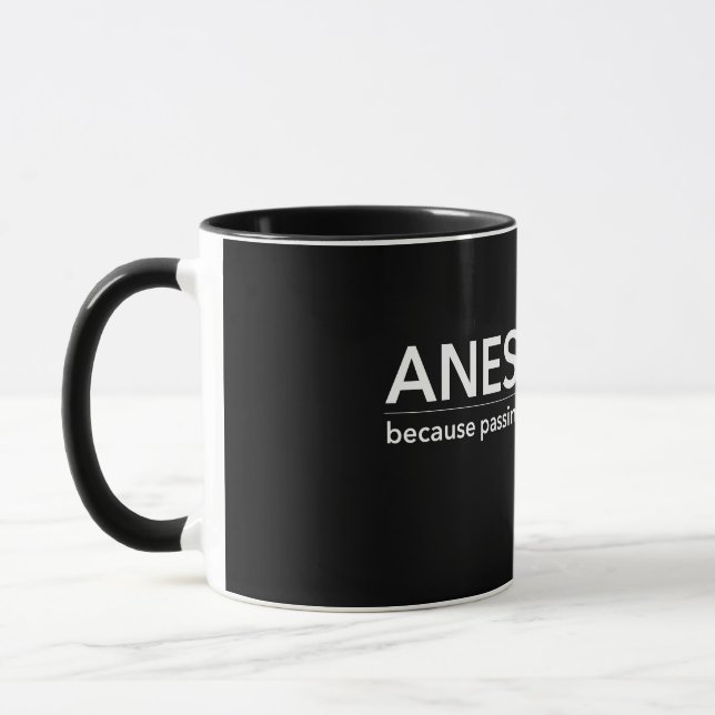 Passando a caneca do gás para a anestesia (Esquerda)