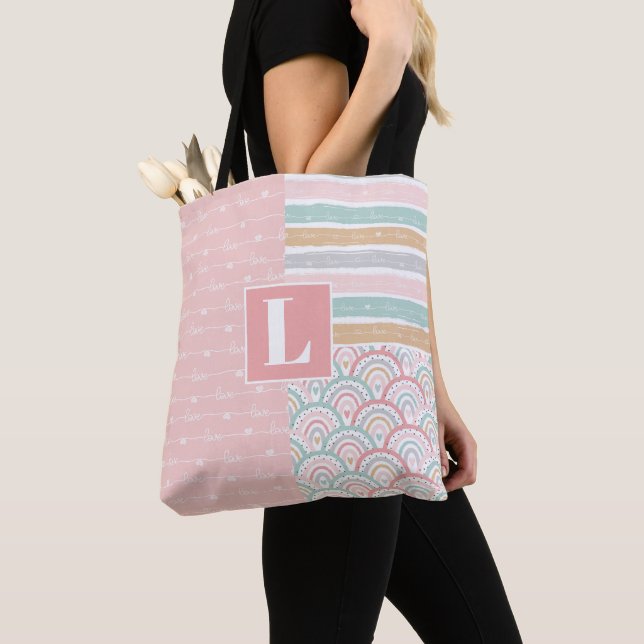 Patchwork Love Hearts Rainbow Monograma Tote Bag (Close Up)