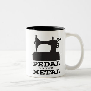 Pedal à caneca do metal