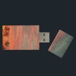 Pen Drive Dreamy Tropical Sunset<br><div class="desc">Uma fotografia celestial de um pôr do sol tropical com listras de blues e pinks dançando através do céu ao longo de raias de laranja incendiadas com um grupo de palmeiras silenciadas. Felicidade inspiradora do sonho.</div>