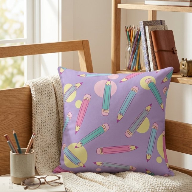 Pencil Party | Almofada de Lançar Lavanda (Criador carregado)