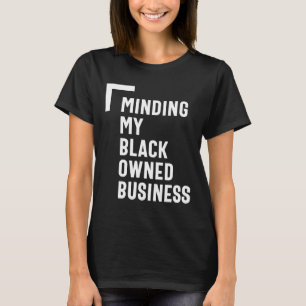 Pensando no meu empresário de camisa de negócios d