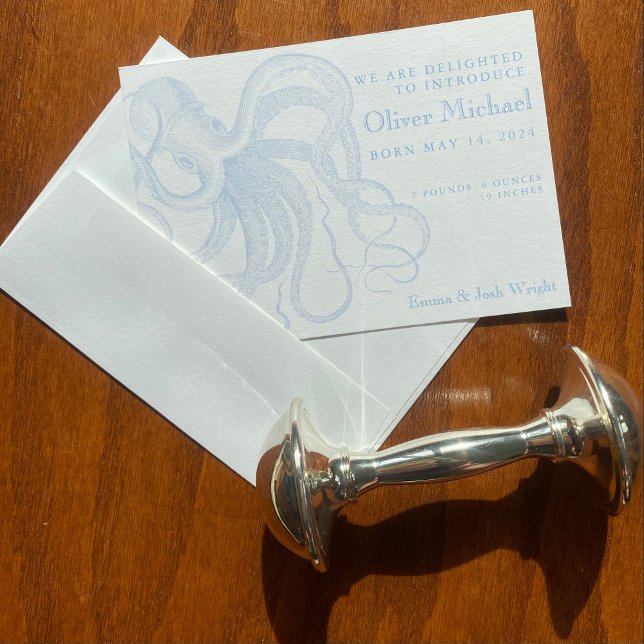 Pequena Vintage Octopus Nascimento Anúncio Bebê (Criador carregado)