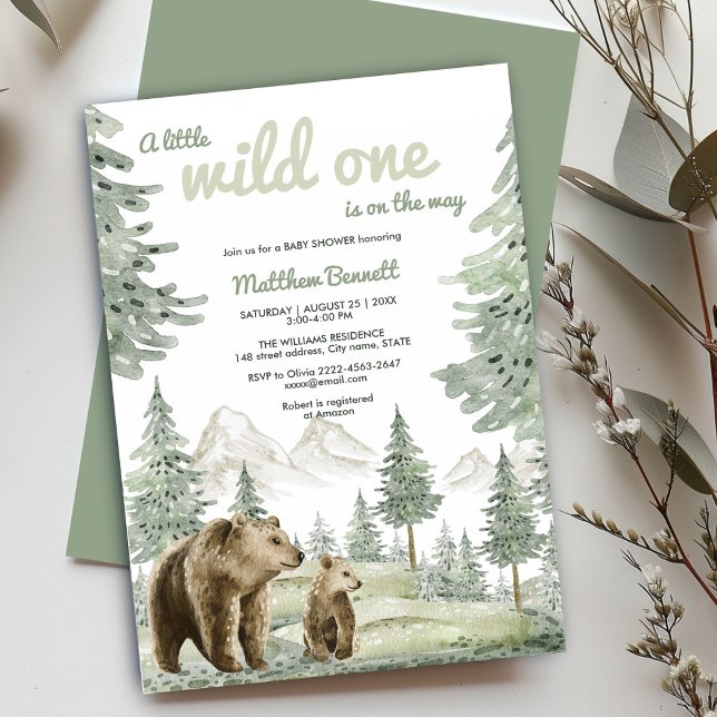 Pequeno convite para chás de ursos selvagens (Rustic baby shower invite with sage green watercolor forest and bear design. Ideal for woodland
)