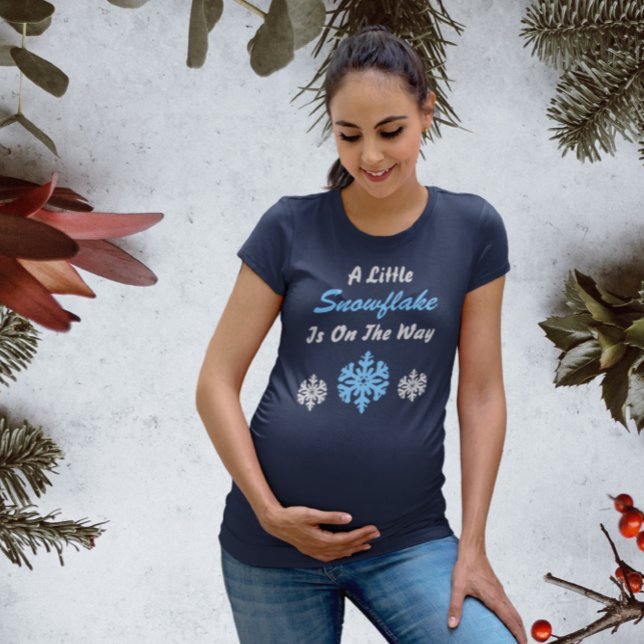 Pequeno Floco De Neve No Caminho Da Camisa T (Criador carregado)