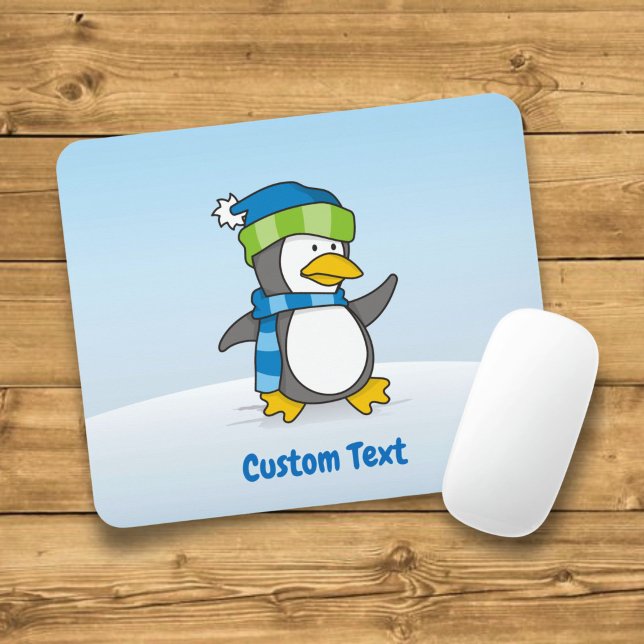 Pequeno pingüim andando no mouse pad de neve (Criador carregado)