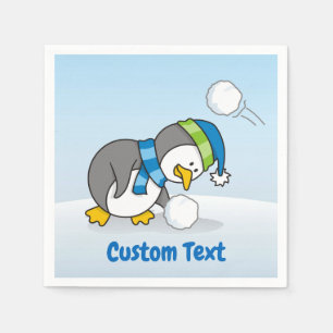 Pequeno pinguim recebendo guardanapos de papel de 