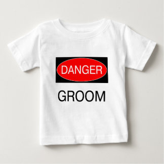 Perigo - Noivo Camiseta Engraçada de Casamento Can