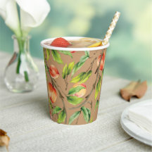 Pêssegos na árvore