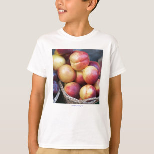 pêssegos no cesto T-Shirt