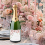 Petais e Prosecco Rosa Rosa Chá de panela Floral<br><div class="desc">Transforme seu chá de panela em uma celebração inesquecível com nossos rótulos de garrafas Prosecco e Petals. Projetados para cobrir sem esforço de etiquetas existentes, esses rótulos personalizados permitem que você adicione um toque pessoal à borbulha no seu evento. Os elegantes rosas embaçados com delicada tipografia da escrita captam perfeitamente...</div>