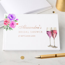 Pétalas Florais Rosadas e Chá de Bebê com Prosecco
