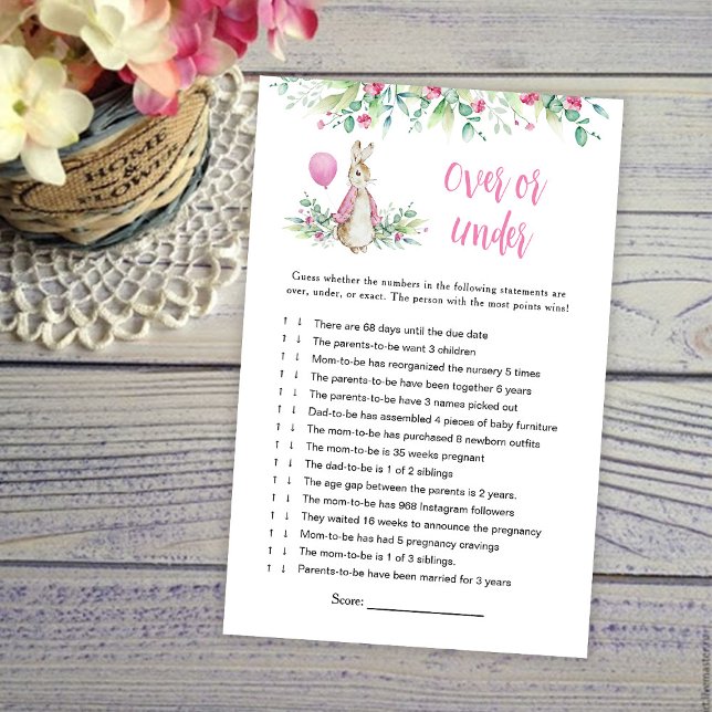 Peter Rabbit sobre ou sob o jogo do bebê (Criador carregado)