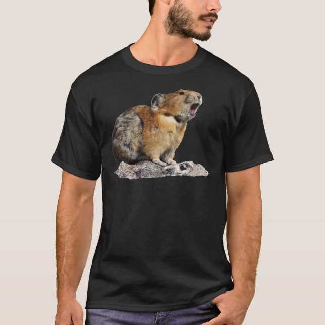 Pika Howling Essencial T-Shirt (Frente)