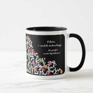 Pilates com a caneca móvel da tecnologia, preta