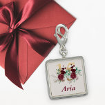 Pingente 15 Birthday Burgundy Rosas vermelhas Floral Número<br><div class="desc">Bonito amuleto de 15 aniversário que você pode personalizar. Este design floral tem o número 15 de ouro,  decorado com rosas vermelhas de burlões,  folhagem e folhas de eucalipto. O modelo está configurado para adicionar o nome da aniversariante. Um belo presente de aniversário para uma quinceanera.</div>