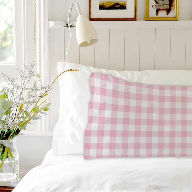 Pink Plaid Pattern Pair Of Pillowcases (Criador carregado)