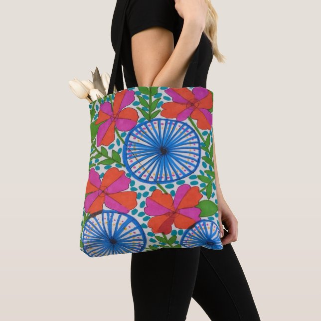 Pinos e Flores - Tote Bag de Padrão Tropical (Close Up)