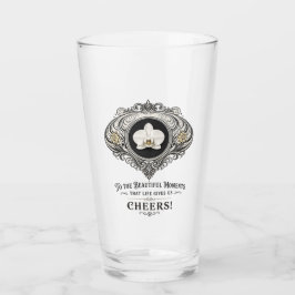 Pint copo de bebida orquídea saudações
