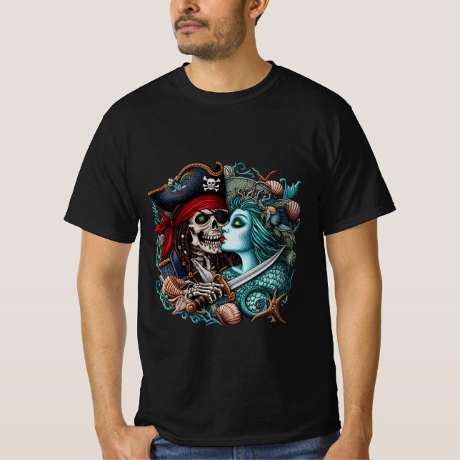 Pirate and Mermaid Kiss T-shirt  (Frente)