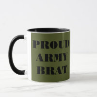 Pirralho orgulhoso do exército da caneca