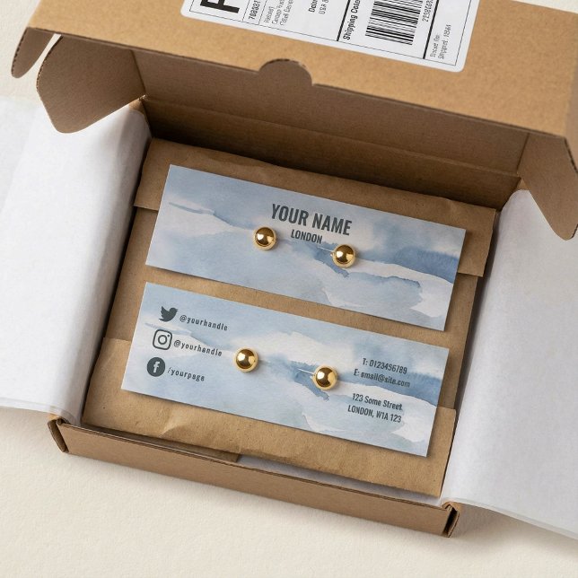 Placa de exibição de brinco de aquarela simples (Simple watercolor earring display card.)