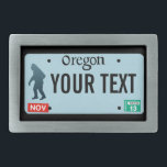 Placa de Licença do Oregon Sasquatch<br><div class="desc">A silhueta escura de Sasquatch (Pé Grande) em uma placa de licença do Oregon vazio. Adicione seu próprio texto. Entre em contato comigo para obter solicitações especiais. Placas de licença para estados adicionais e outras entidades (províncias canadianas, países estrangeiros), mediante pedido. Se você vive ou viagem em áreas rurais do...</div>