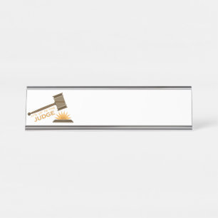 Placa De Mesa Até O Juiz