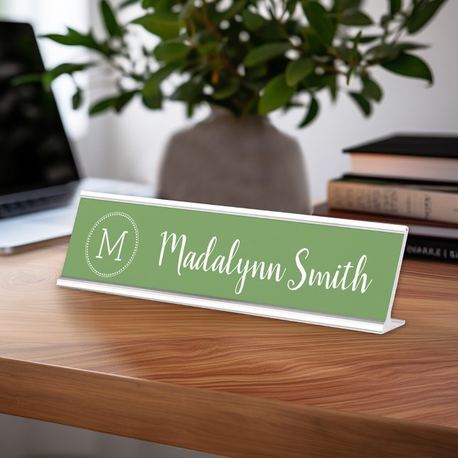 Placa De Mesa Girly Monograma Kelly Green e Calliografia (Personalized Desk Sign with Name and Title - Custom Executive Name Plate)