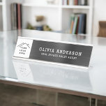 Placa De Mesa Logotipo personalizado Black Professional<br><div class="desc">Personalizado adicione o logotipo da sua própria empresa Lúxury executivo Folha preta Metálica Stainless Steel Minimalist Business Name Plate com tipografia branca para os monogramas adicione seu próprio nome e cargo ou posição. A placa de nome profissional de metal pode ser personalizada com seu nome. Entre em contato com o...</div>