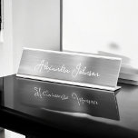 Placa De Mesa Luxúria e papel prateado profissional moderno<br><div class="desc">Placa de nome de empresa minimalista de aço inoxidável de aço inoxidável laminado prateado de luxo, com assinatura de tipografia branca e escrita para o monograma. A placa de nome comercial do Silver Foil Metal pode ser personalizada com seu nome. Entre em contato com o designer para obter itens correspondentes...</div>
