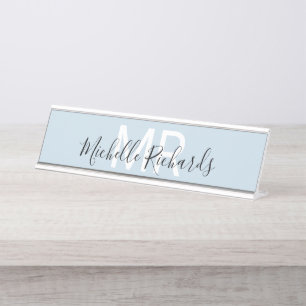 Placa De Mesa Monograma de nome azul claro minimalista moderno