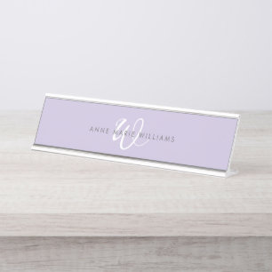 Placa De Mesa Monograma Moderno em Escrita Lavanda Branca
