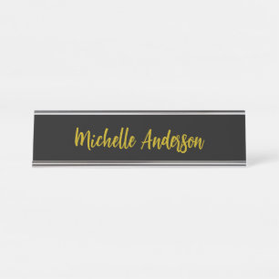 Placa De Mesa Nome Minimalista Moderno Cor Dourada e Preta