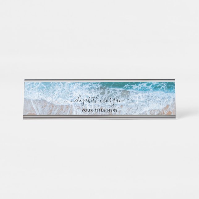 Placa De Mesa Praia Personalizada Azul Script Elegante (Frente)