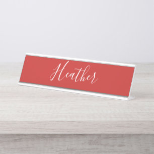 Placa De Mesa Seu Script Branco Personalizado em Vermelho