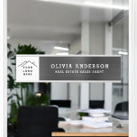 Placa De Porta Logotipo personalizado Black Professional<br><div class="desc">Personalizado adicione o logotipo da sua própria empresa Lúxury executivo Folha preta Metálica Stainless Steel Minimalist Business Name Plate com tipografia branca para os monogramas adicione seu próprio nome e cargo ou posição. A placa de nome profissional de metal pode ser personalizada com seu nome. Entre em contato com o...</div>