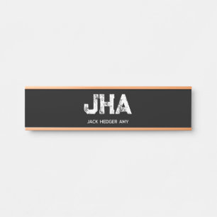 PLACA DE PORTA MONOGRAMA DE TRÊS LETRAS MINIMALISTA BRANCO NOME P