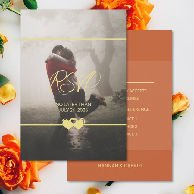 Placa de Resposta RSVP de Adição de Fotografia do  (The front and back of the modern chic wedding photo RSVP response card)